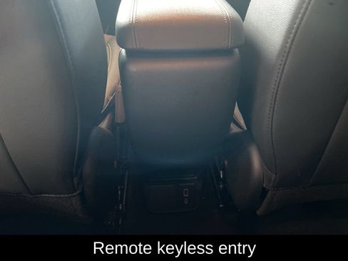 Used 2025 Buick Encore GX Preferred AWD/4WD image 12