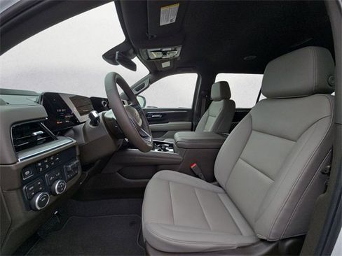 New 2026 Chevrolet Suburban LT w/ Comfort Package image 9