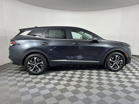 Certified 2024 Kia Sportage EX image 9