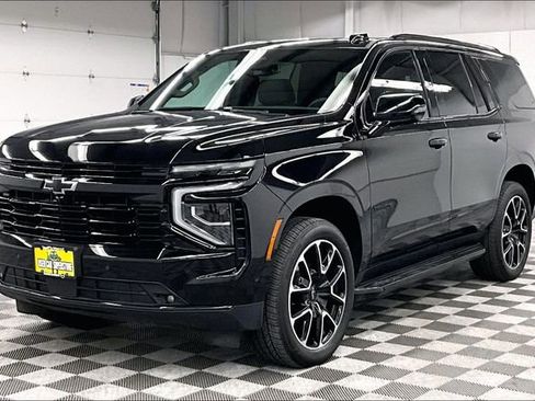 Used 2025 Chevrolet Tahoe RST w/ RST Capability Package AWD/4WD image 12