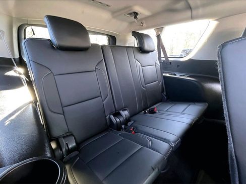 Certified 2017 Chevrolet Suburban Premier image 22