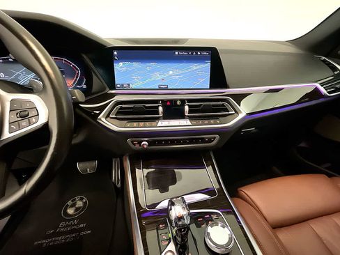 Used 2019 BMW X5 xDrive50i w/ M Sport Package image 16