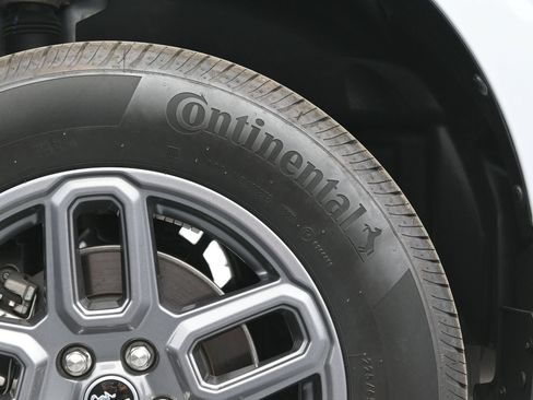 Used 2025 Ford Maverick XL FWD image 40