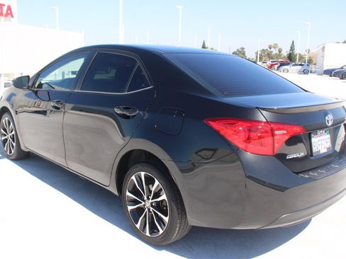 Used 2017 Toyota Corolla SE w/ Carpet Mat Package (TMS) FWD image 5
