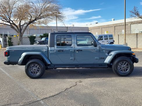 New 2026 Jeep Gladiator Sport image 7