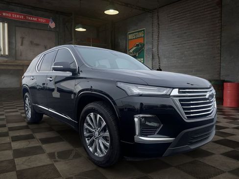 Certified 2023 Chevrolet Traverse Premier FWD image 7