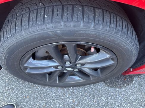 Used 2019 Dodge Charger SXT w/ Blacktop Package image 4