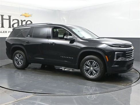 New 2026 Chevrolet Traverse LT w/ Driver Confidence Package image 6