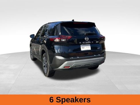 Used 2023 Nissan Rogue SV image 3