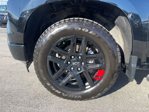 Used 2023 Chevrolet Silverado 1500 RST w/ Redline Edition image 30