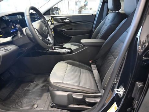New 2026 Chevrolet Trax LT w/ Driver Confidence Package FWD image 9