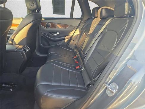 Used 2018 Mercedes-Benz GLC 300 4MATIC image 15