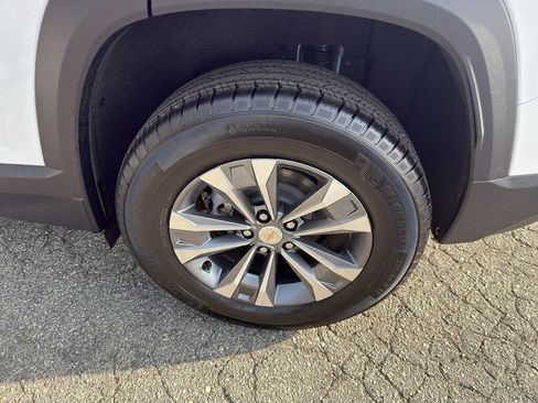 New 2026 Chevrolet Equinox LT w/ Convenience Package II image 23