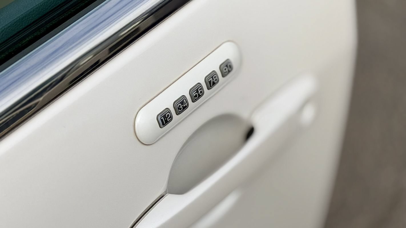 Used 2010 Lincoln MKZ AWD image 33