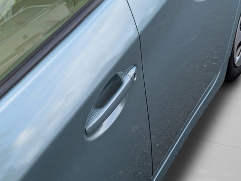 Used 2014 Toyota Prius Four image 28