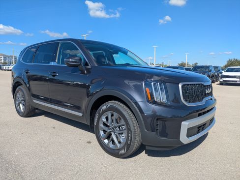New 2025 Kia Telluride LX image 2