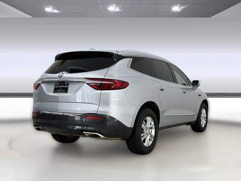 Used 2020 Buick Enclave Essence w/ Sound and Sites Package FWD image 9