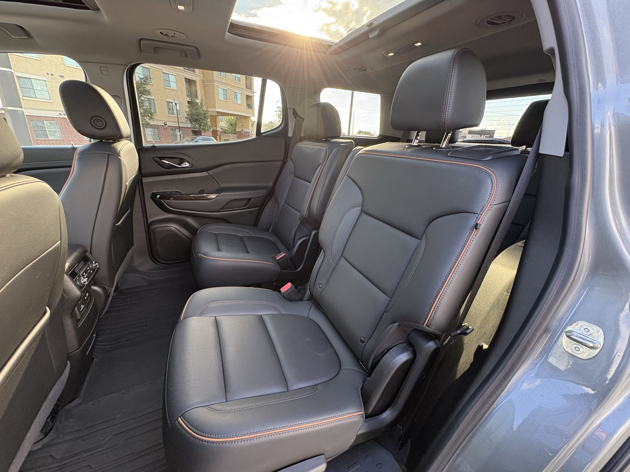 Used 2023 GMC Acadia AT4 w/ Technology Package AWD/4WD image 17
