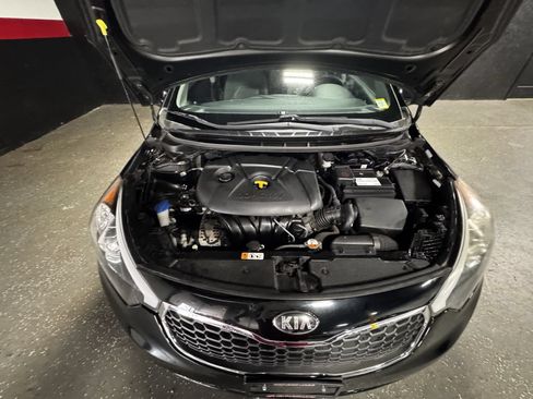 Used 2016 Kia Forte LX w/ LX Popular Plus Package FWD image 9