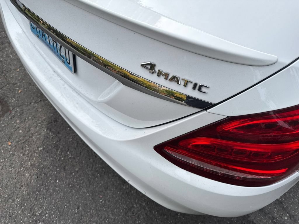 Used 2017 Mercedes-Benz C 300 4MATIC Sedan image 4