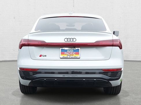 Used 2024 Audi Q8 e-tron Prestige w/ Prestige Package AWD/4WD image 6