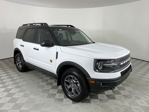 Used 2024 Ford Bronco Sport Badlands image 6