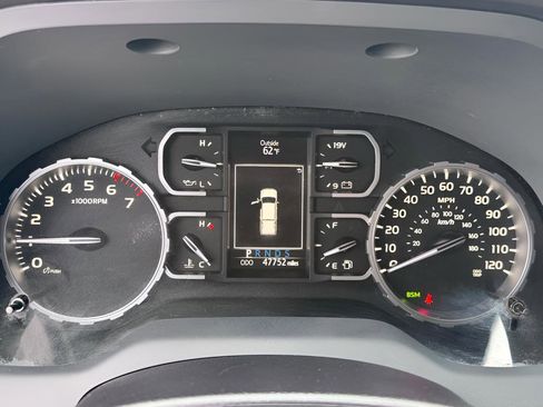 Used 2021 Toyota Tundra SR5 RWD image 8