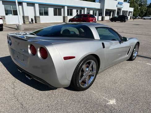 Used 2008 Chevrolet Corvette Coupe w/ Preferred Equipment Group RWD image 5