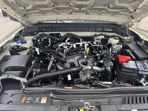 Used 2025 Ford Bronco Big Bend w/ Black Diamond Package AWD/4WD image 23