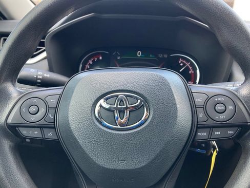 Used 2024 Toyota RAV4 LE FWD image 18