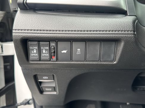 Used 2026 Honda Odyssey EX-L image 19