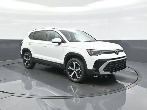 New 2026 Volkswagen Taos SEL AWD/4WD image 1