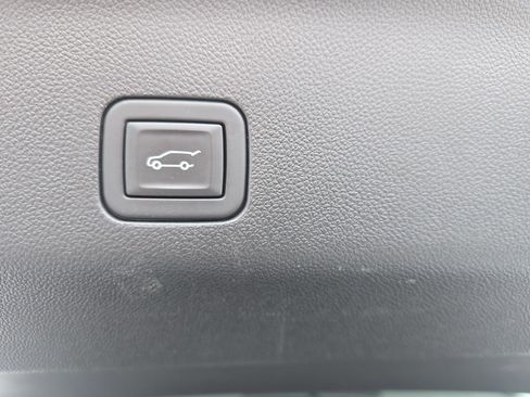 Certified 2024 GMC Yukon XL AT4 w/ AT4 Premium Plus Package AWD/4WD image 14