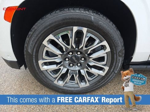 Used 2023 GMC Yukon XL Denali Ultimate AWD/4WD image 2