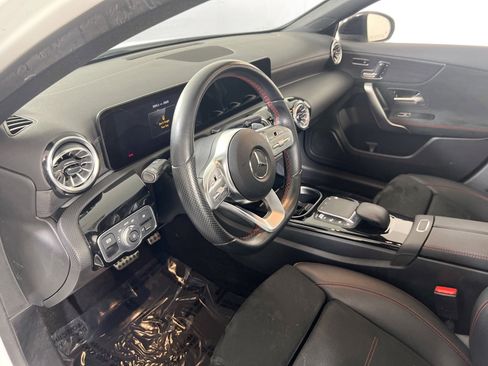 Used 2022 Mercedes-Benz A 220 4MATIC image 9