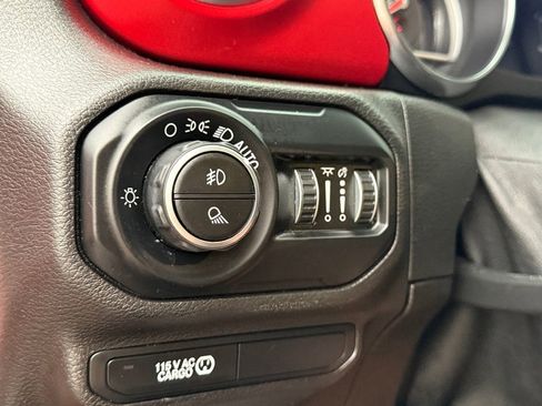 Used 2020 Jeep Gladiator Rubicon AWD/4WD image 15