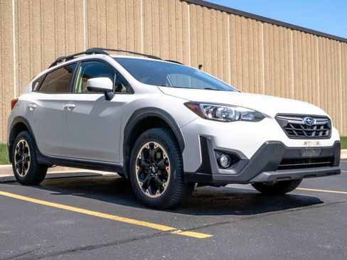 Used 2022 Subaru Crosstrek 2.0i Premium w/ Popular Package #2 AWD/4WD image 2