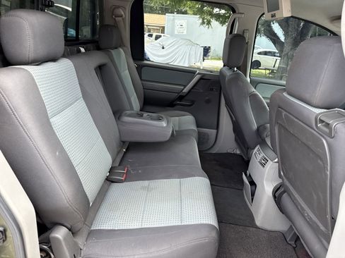 Used 2004 Nissan Titan SE image 23