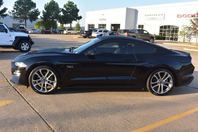 Used 2018 Ford Mustang GT Premium w/ Carbon Sport Interior Package RWD image 8