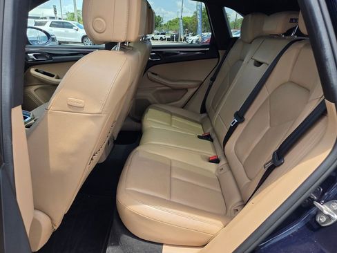 Used 2019 Porsche Macan AWD/4WD image 6
