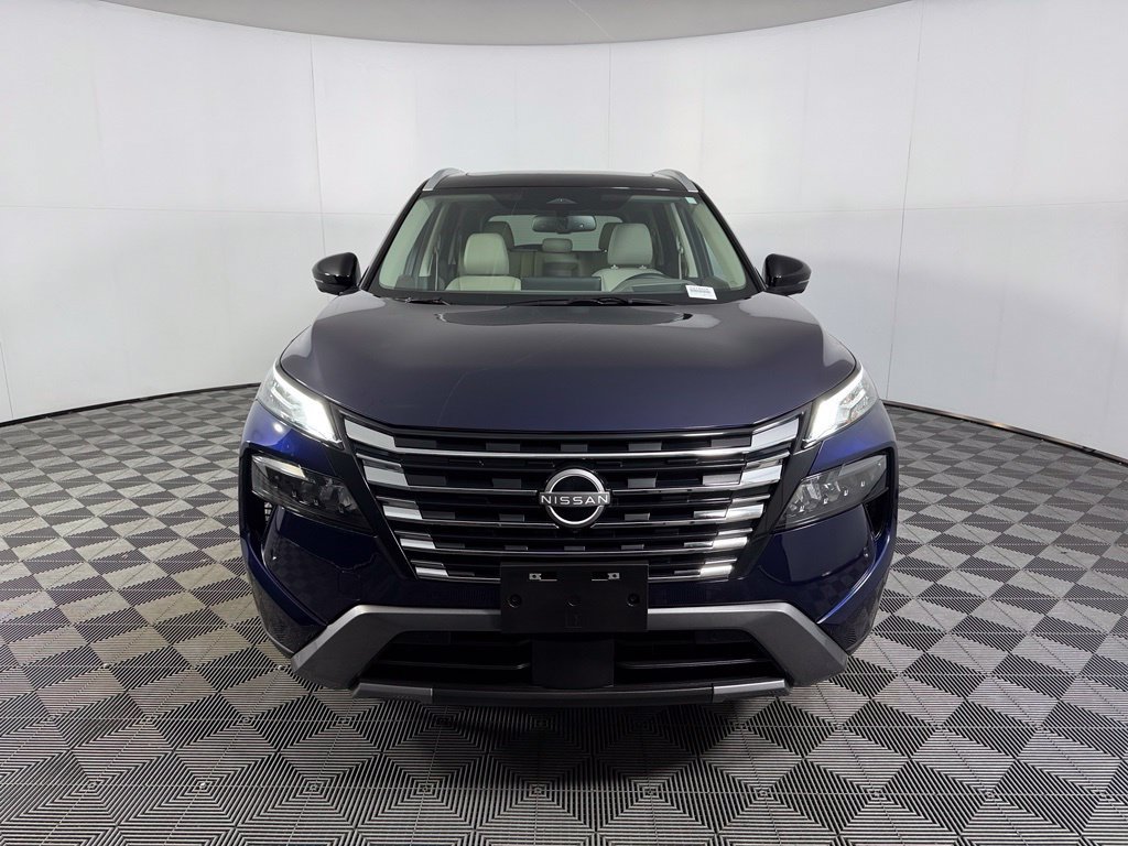 Used 2025 Nissan Rogue SL w/ SL Premium Package AWD/4WD image 3