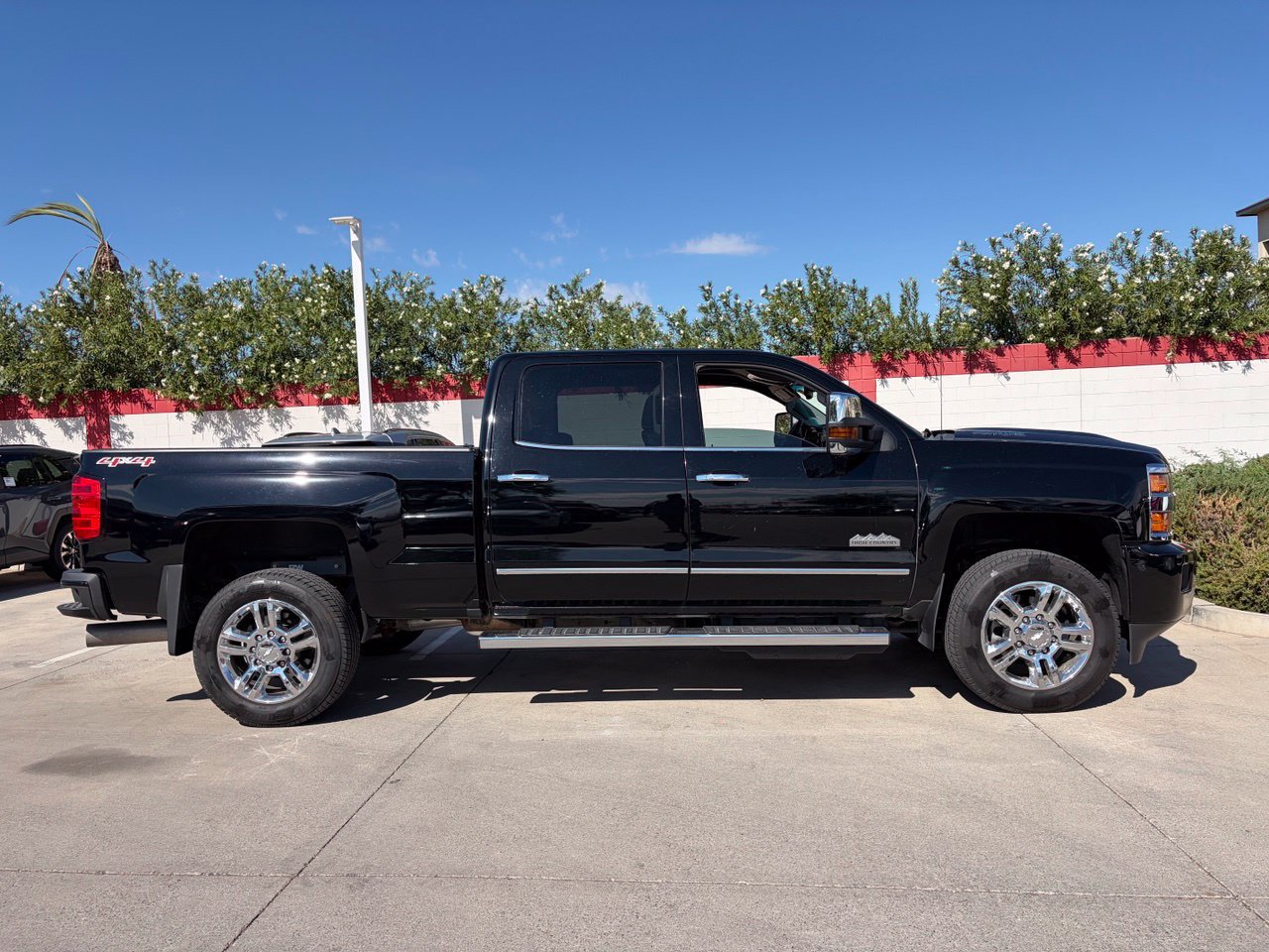 Used 2017 Chevrolet Silverado 2500 High Country w/ Duramax Plus Package AWD/4WD image 3