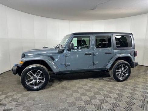 Used 2024 Jeep Wrangler Unlimited w/ Convenience Group image 6