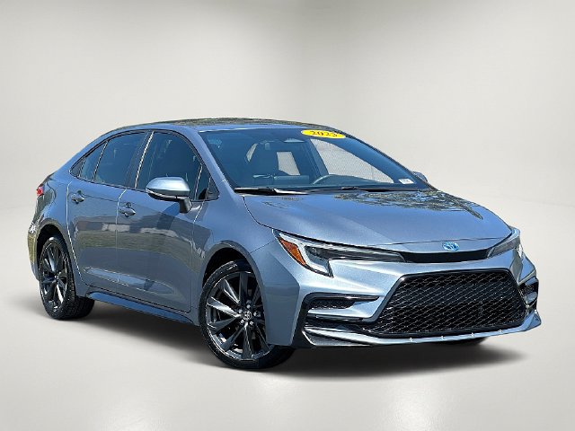 Used 2023 Toyota Corolla SE FWD image 1