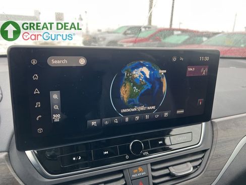 Used 2024 Nissan Altima 2.5 SL AWD/4WD image 13