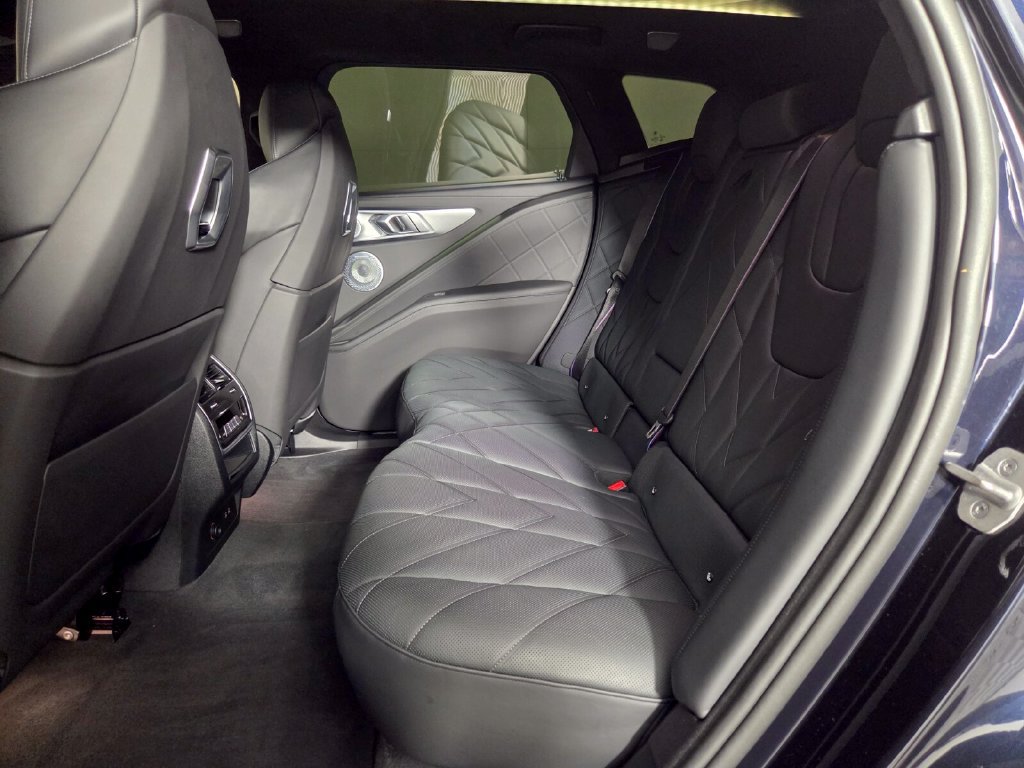Used 2023 BMW XM w/ M Driver's Package AWD/4WD image 23