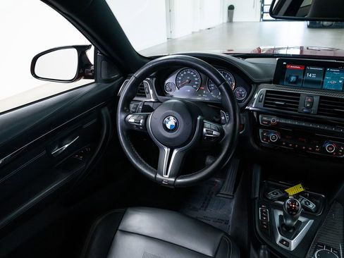 Used 2020 BMW M4 Coupe image 11