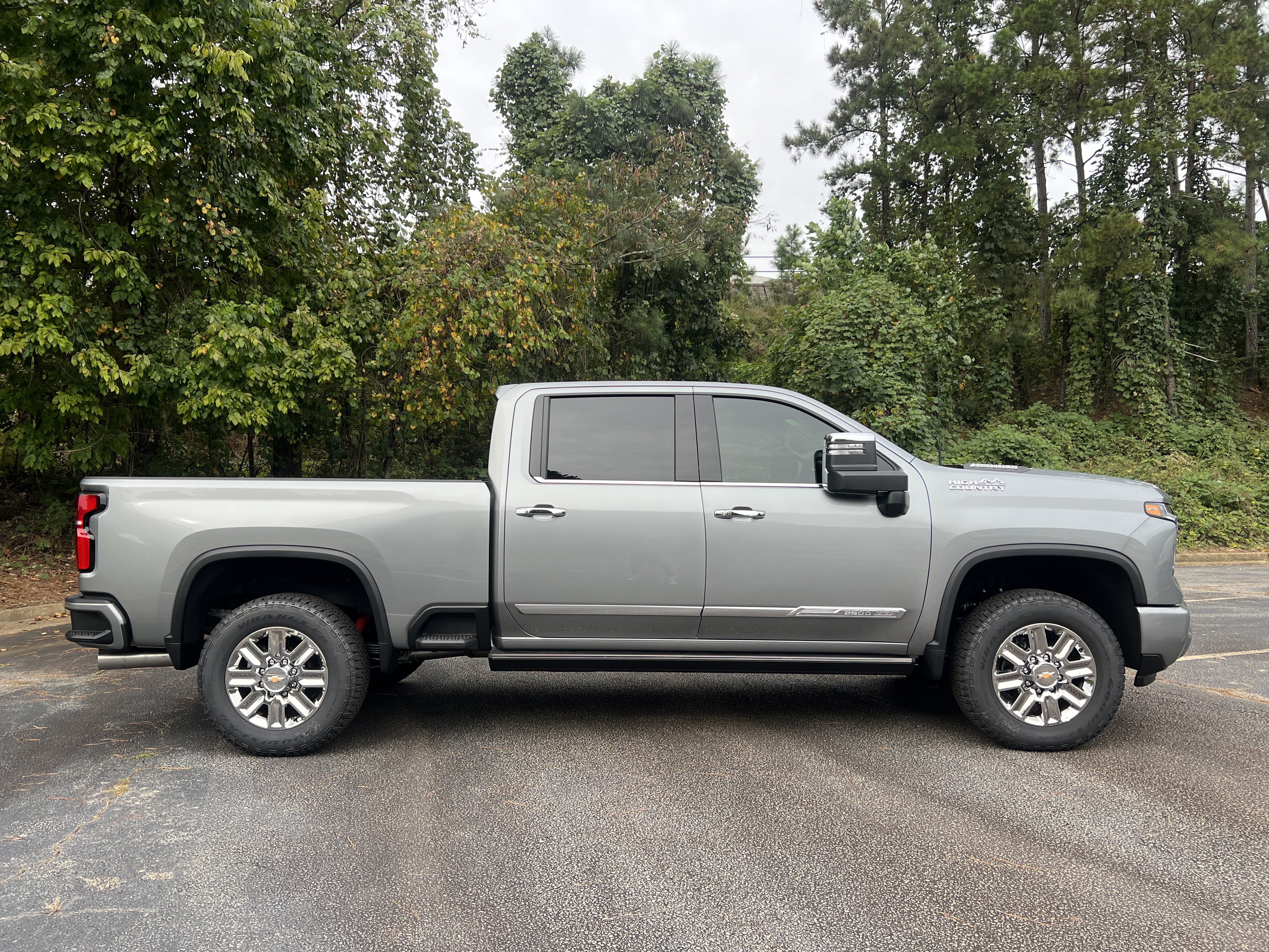 New 2026 Chevrolet Silverado 2500 High Country w/ High Country Premium Package AWD/4WD image 10