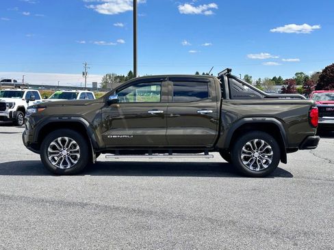 Used 2024 GMC Canyon Denali AWD/4WD image 6