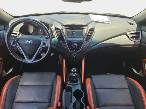 Used 2016 Hyundai Veloster Turbo FWD image 10